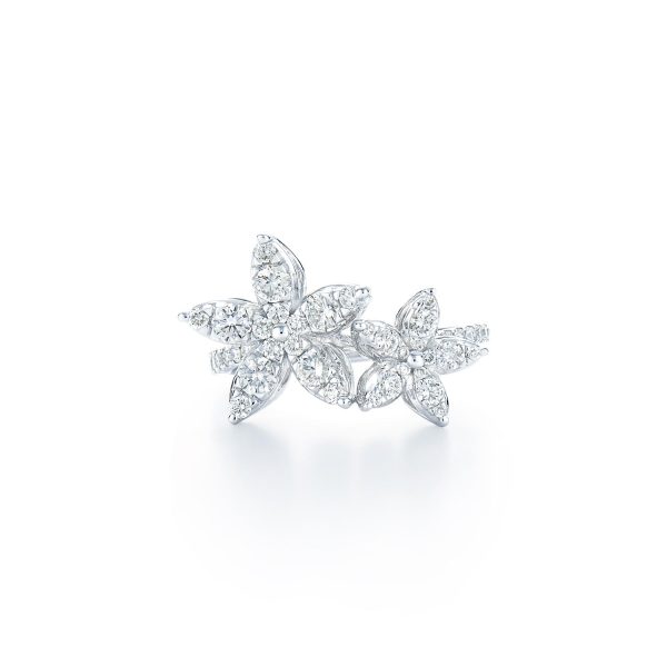 KWIAT Sunburst Flower Diamond Ring R-13586-0-DIA-18KW For Sale